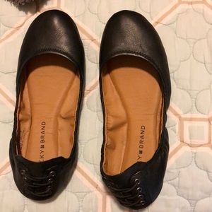 Never worn Lucky Brand black flats SIZE 7